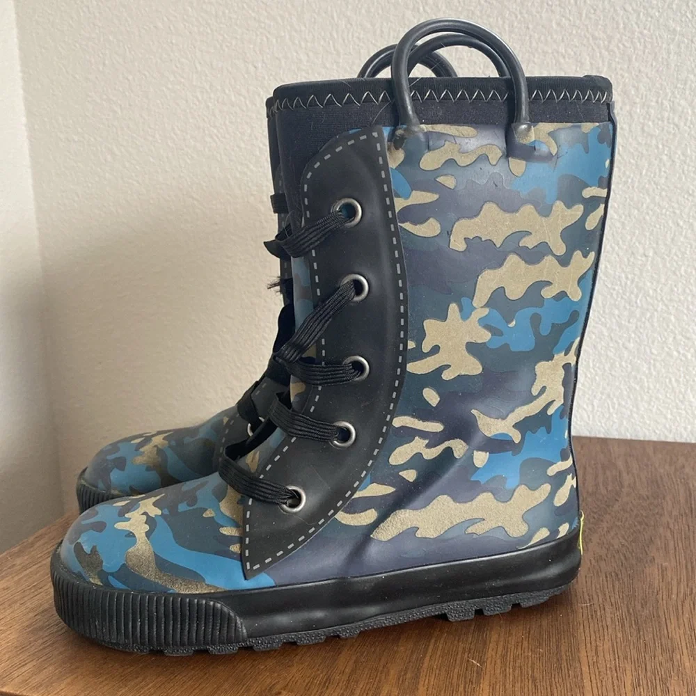 Western Chief Blue Camo waterproof Rain Boots Pull On Snow Boots, Kids 11/12